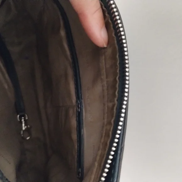 Michael Kors Dark Blue Shoulder Bag - Picture 4 of 9